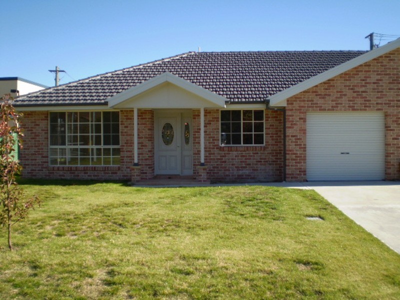 7 Barracks Place, Lithgow NSW 2790