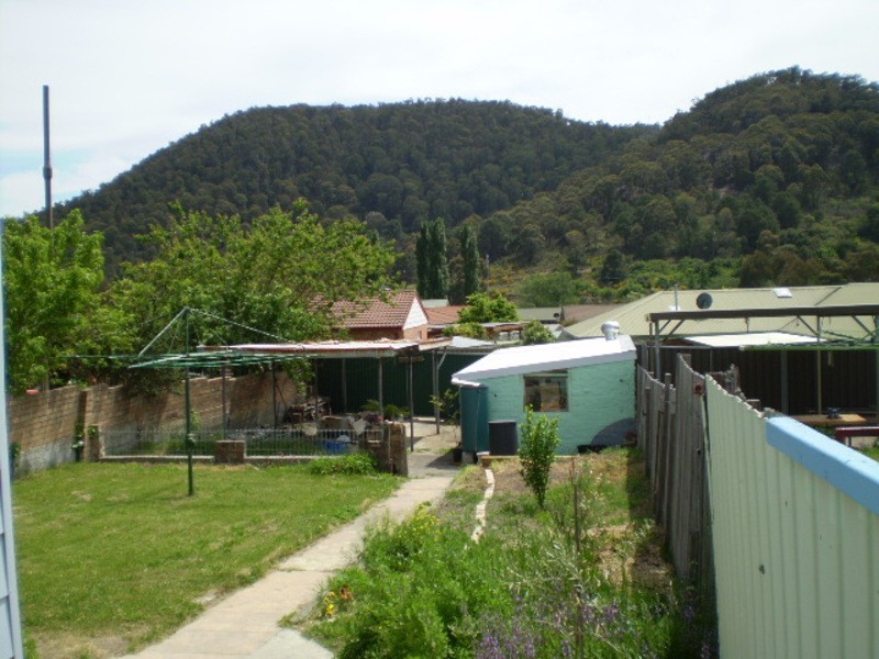 14 Read Avenue, Lithgow NSW 2790