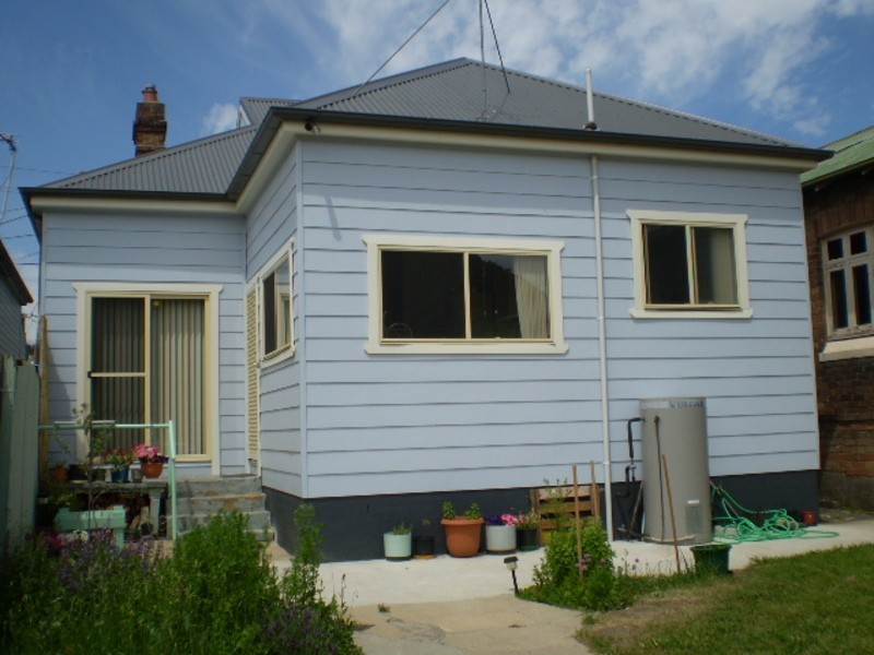 14 Read Avenue, Lithgow NSW 2790