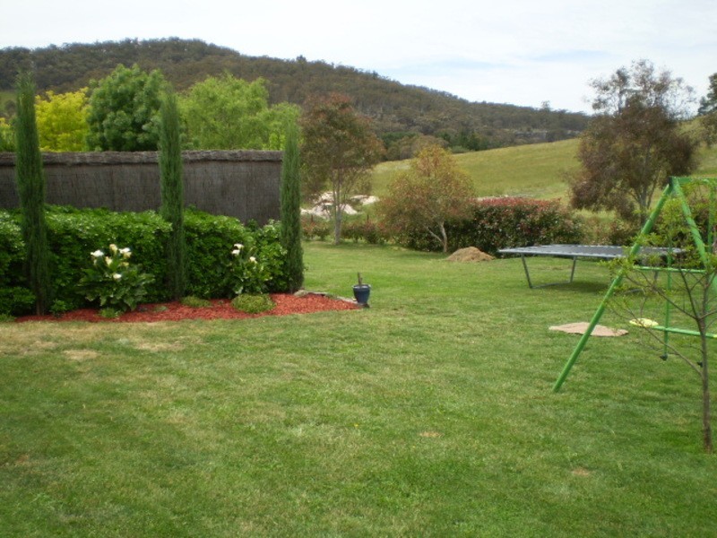 8 Girraween Drive, Lithgow NSW 2790