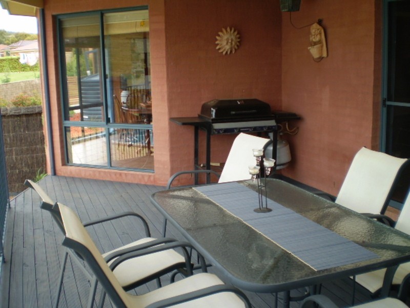 8 Girraween Drive, Lithgow NSW 2790