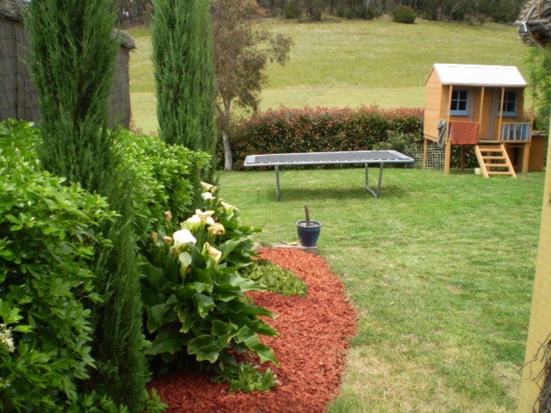 8 Girraween Drive, Lithgow NSW 2790