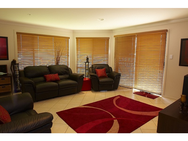 9 Claret Ash Avenue, Lithgow NSW 2790