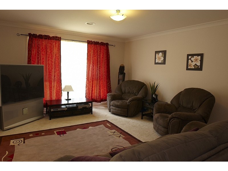 9 Claret Ash Avenue, Lithgow NSW 2790