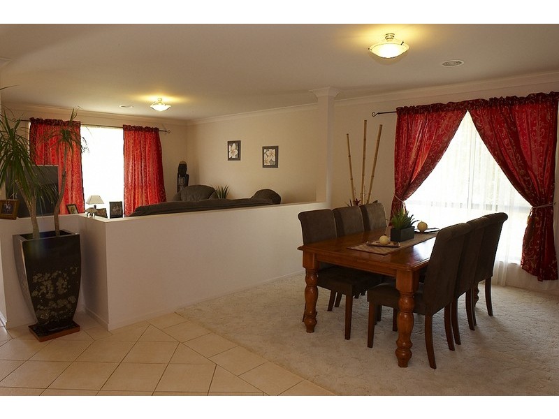 9 Claret Ash Avenue, Lithgow NSW 2790