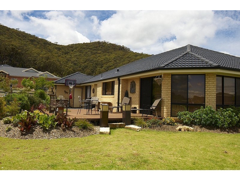 9 Claret Ash Avenue, Lithgow NSW 2790