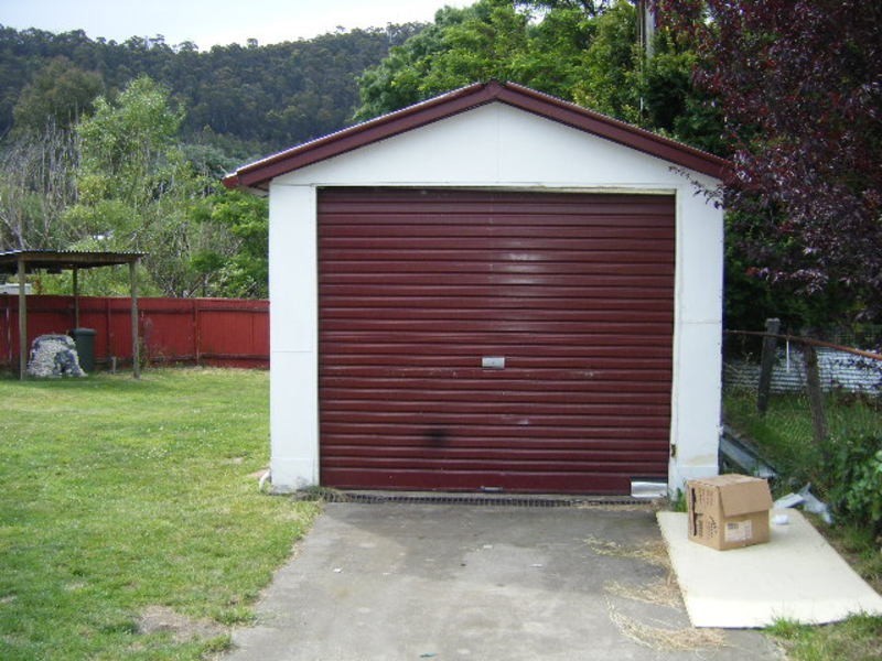 180 Inch Street, Lithgow NSW 2790
