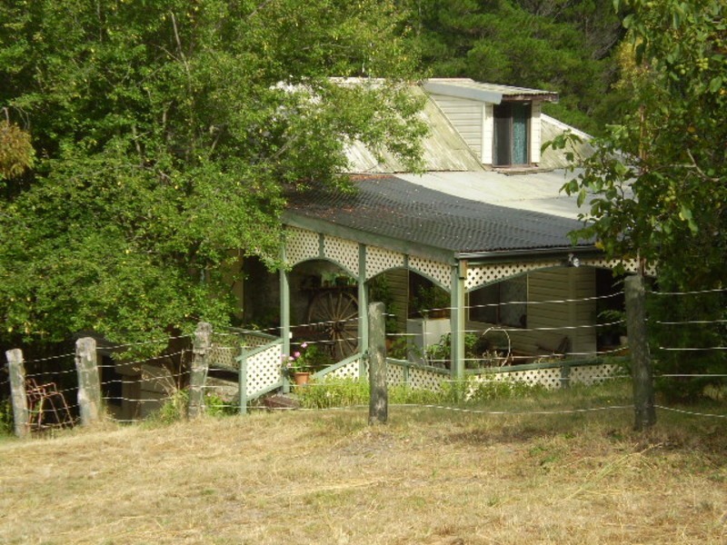 “Paloma” Creek Street, Portland NSW 2847