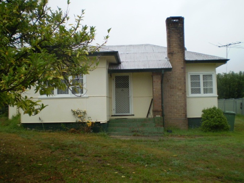16 Tobruk Street, Lithgow NSW 2790