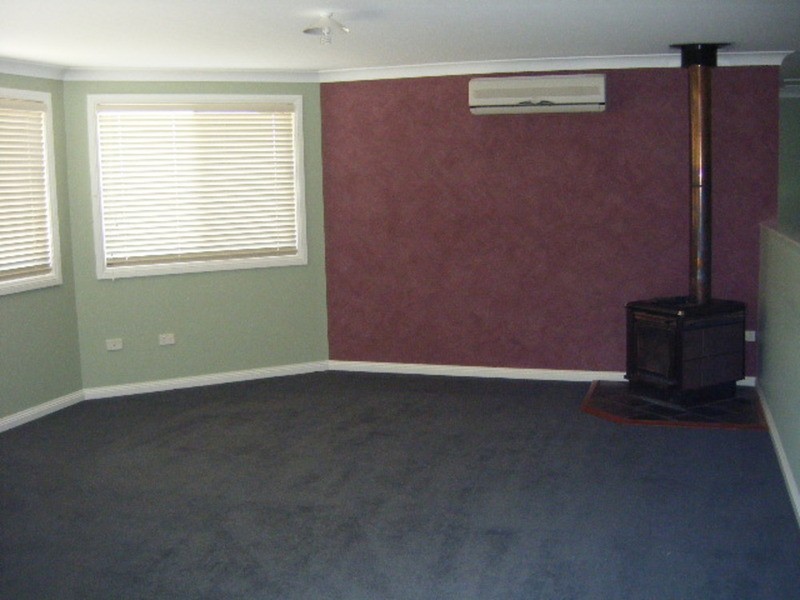 6 Daintree Close, Lithgow NSW 2790