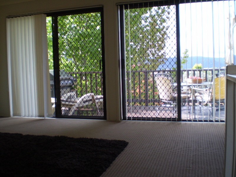 9 Hill Range Crescent, Lithgow NSW 2790