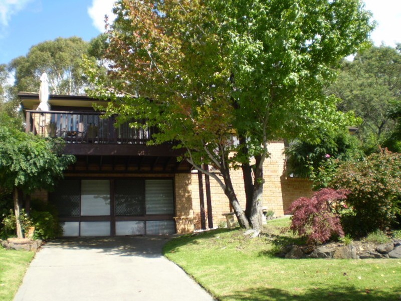9 Hill Range Crescent, Lithgow NSW 2790