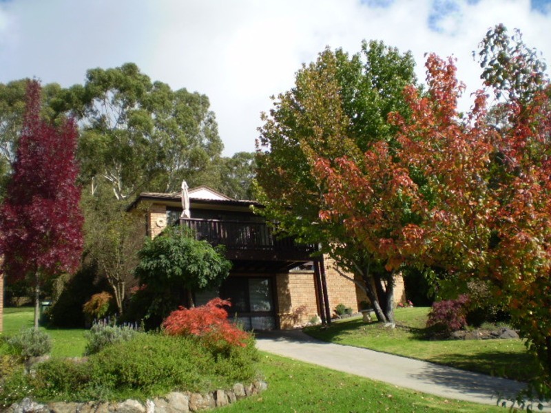9 Hill Range Crescent, Lithgow NSW 2790
