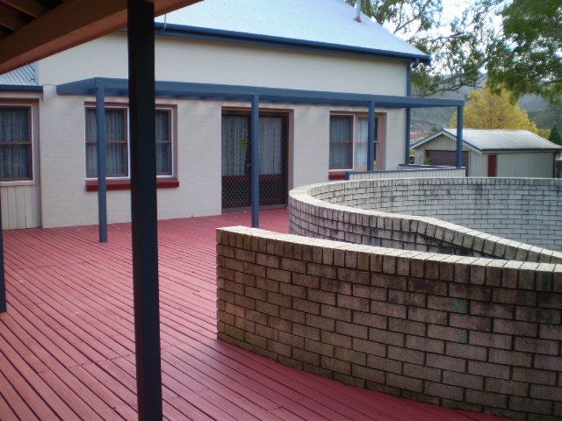 26 Read Avenue, Lithgow NSW 2790