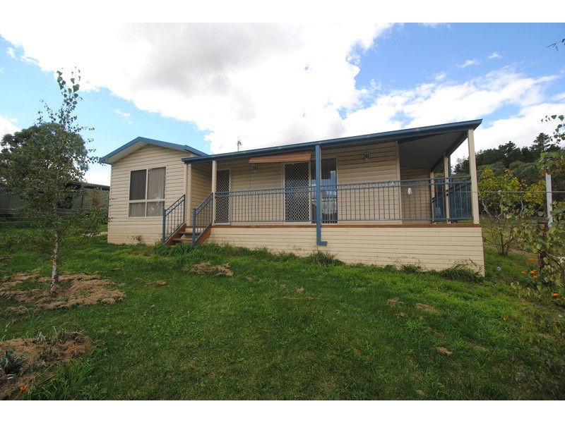 6 Creek Street, Portland NSW 2847