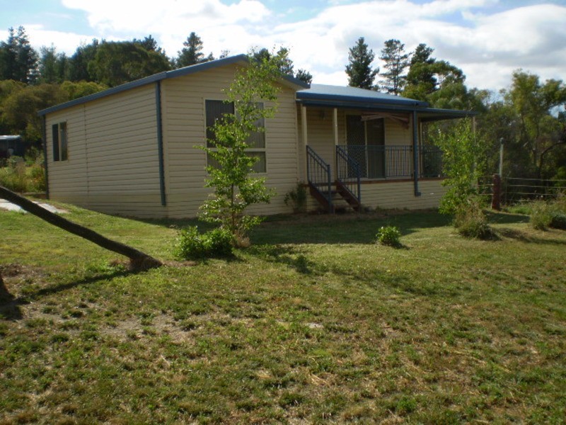 6 Creek Street, Portland NSW 2847