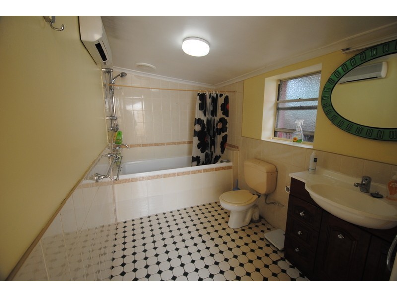 180 Inch Street, Lithgow NSW 2790