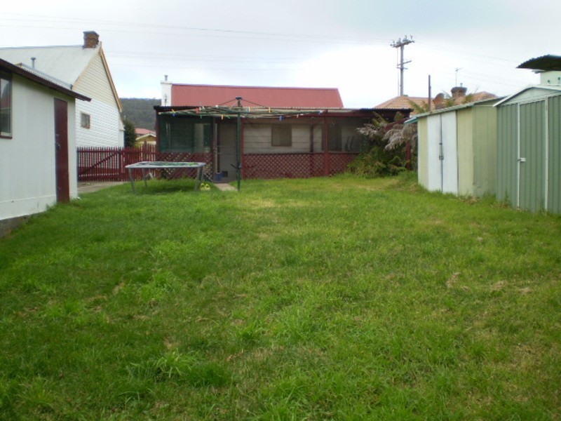 180 Inch Street, Lithgow NSW 2790
