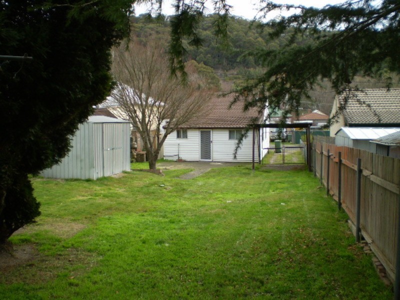 27 Ramsay Street, Lithgow NSW 2790