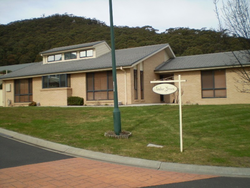 4 Claret Ash Avenue, Lithgow NSW 2790