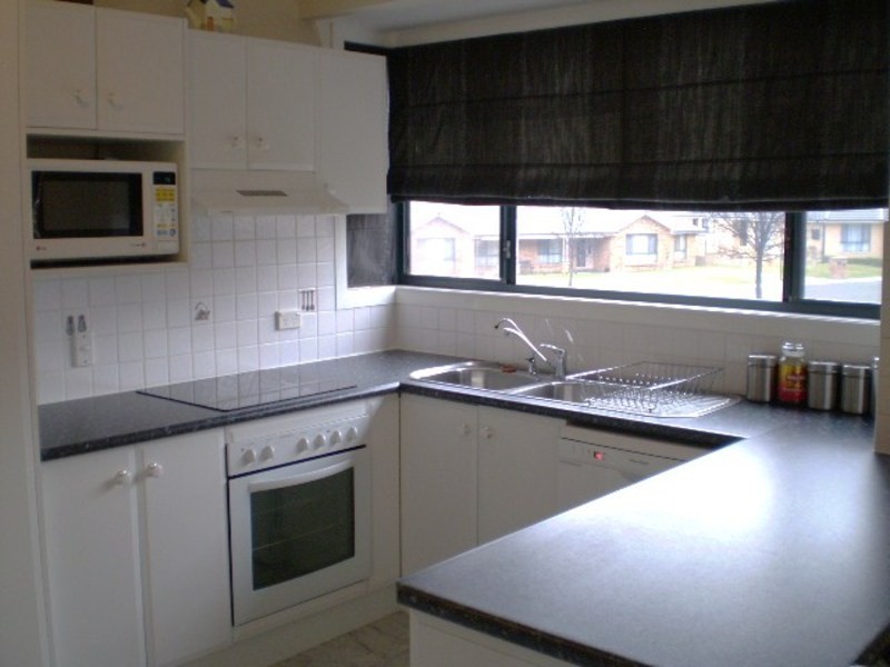 4 Claret Ash Avenue, Lithgow NSW 2790