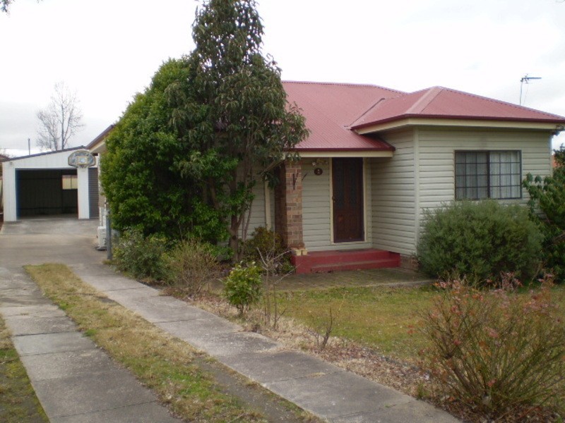 11 Tobruk Street, Lithgow NSW 2790