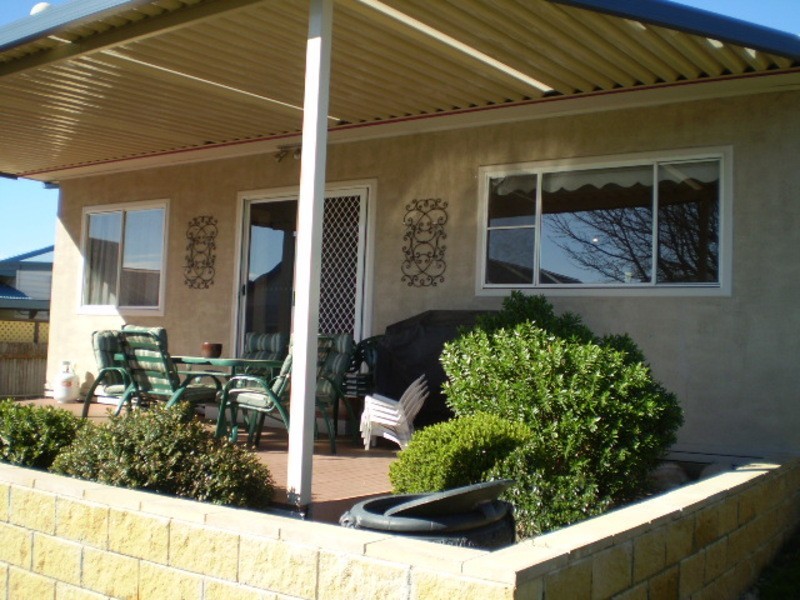 42 Rifle Parade, Lithgow NSW 2790