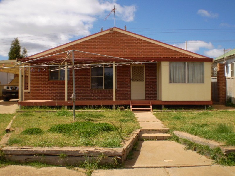 11 Oxley Street, Wallerawang NSW 2845