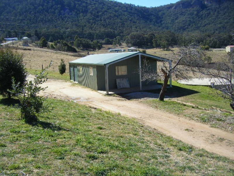 6 Daintree Close, Lithgow NSW 2790