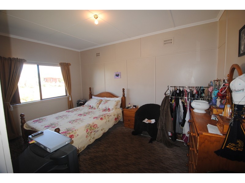 73 Rifle Parade, Lithgow NSW 2790