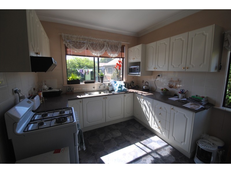 73 Rifle Parade, Lithgow NSW 2790