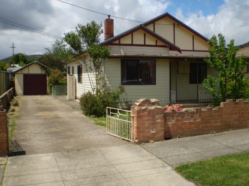73 Rifle Parade, Lithgow NSW 2790