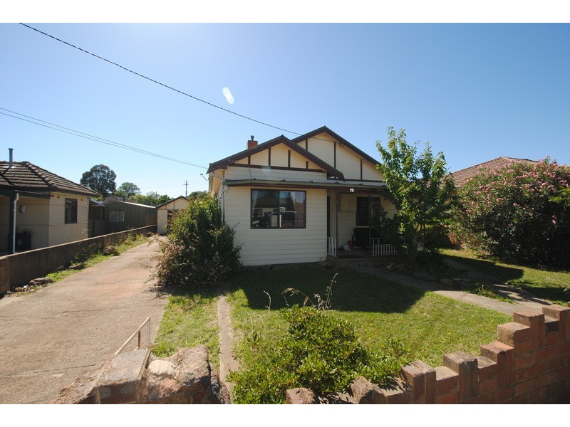 73 Rifle Parade, Lithgow NSW 2790