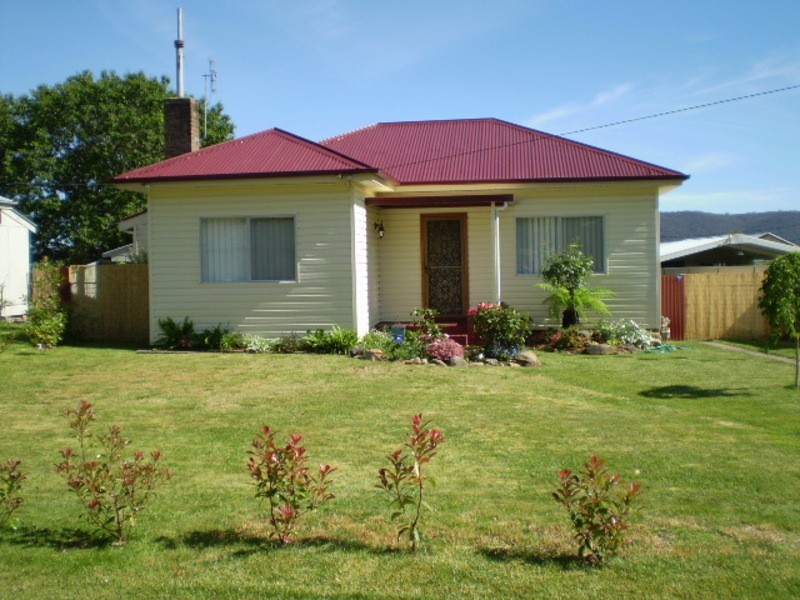 4 Beaufort Street, Lithgow NSW 2790