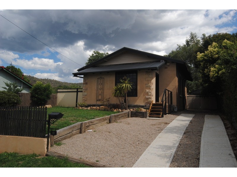 12 Lone Pine Avenue, Lithgow NSW 2790