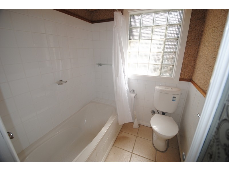 12 Lone Pine Avenue, Lithgow NSW 2790