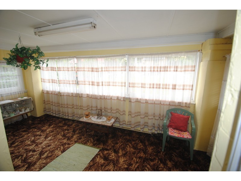 9 Lone Pine Avenue, Lithgow NSW 2790