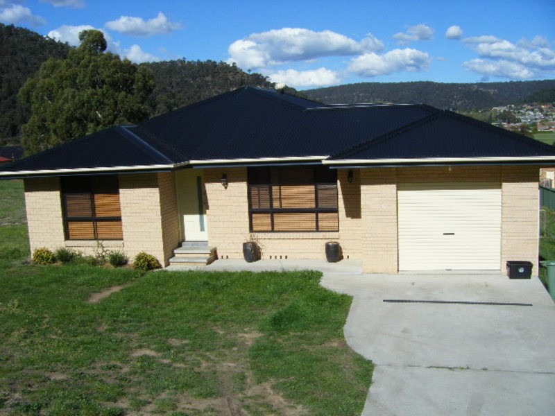 14 Hepburn Street, Lithgow NSW 2790