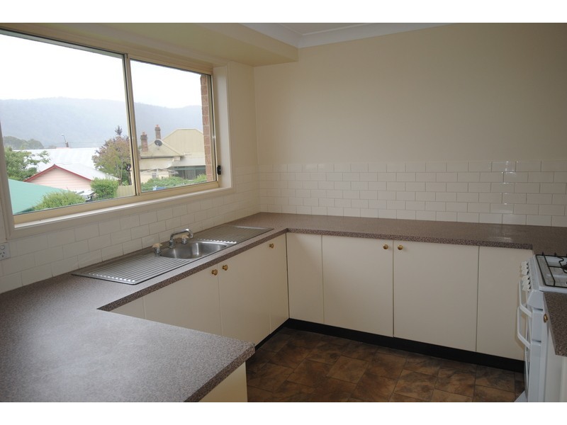 12 Eddy Street, Lithgow NSW 2790