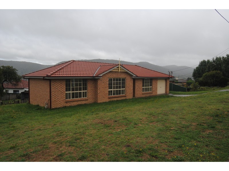 12 Eddy Street, Lithgow NSW 2790