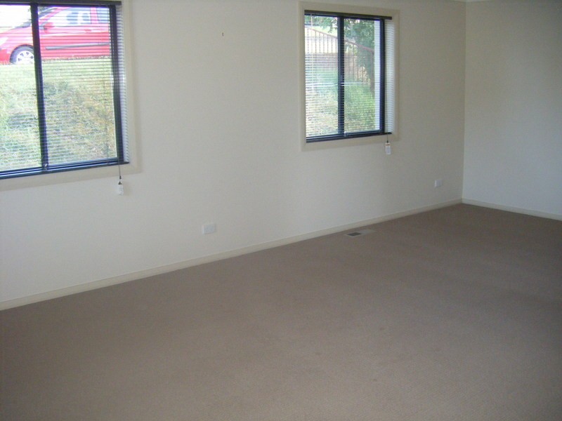 60 Musket Parade, Lithgow NSW 2790