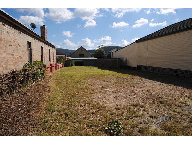 8 Lett Street, Lithgow NSW 2790