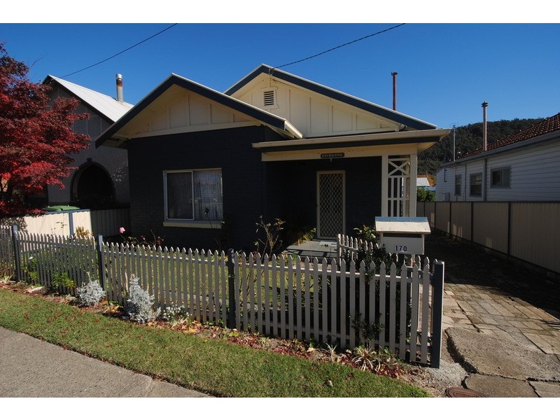 170 Inch Street, Lithgow NSW 2790