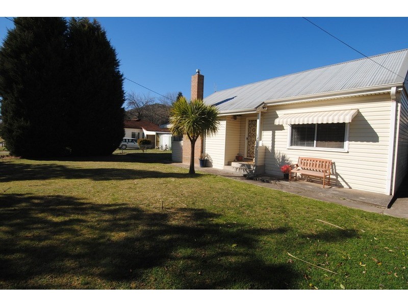 12 Amiens Street, Lithgow NSW 2790