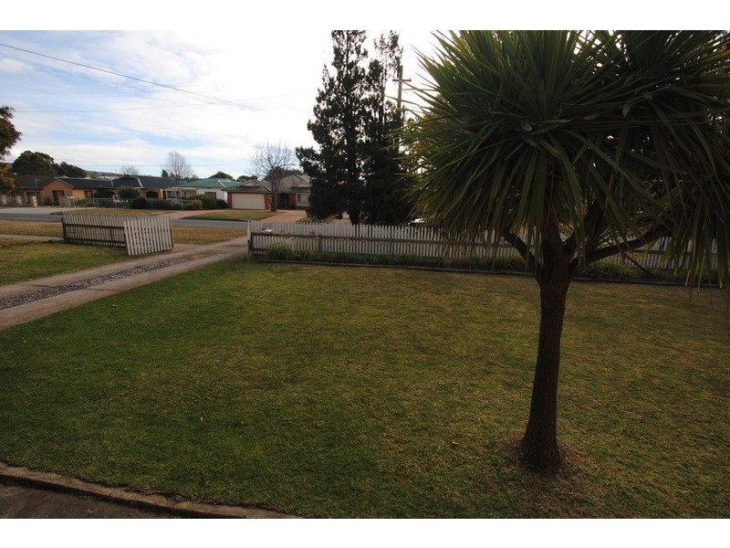 12 Amiens Street, Lithgow NSW 2790
