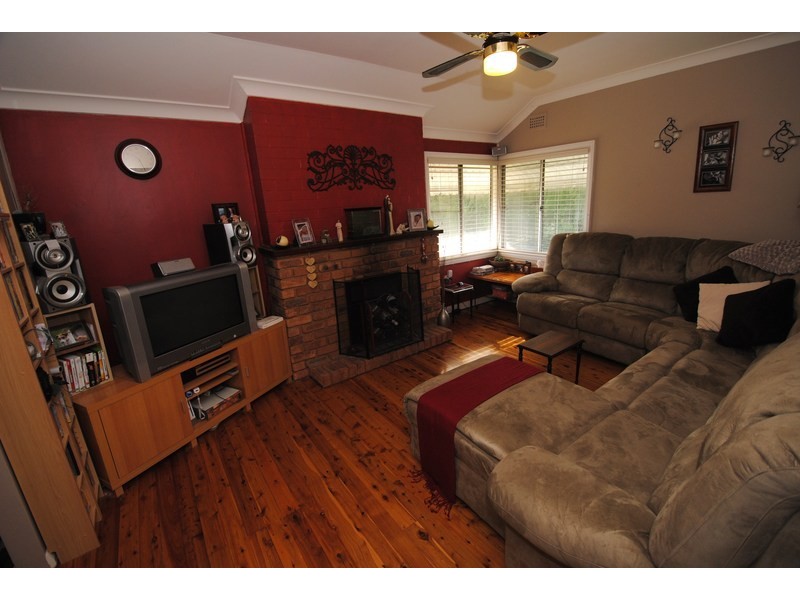 12 Amiens Street, Lithgow NSW 2790