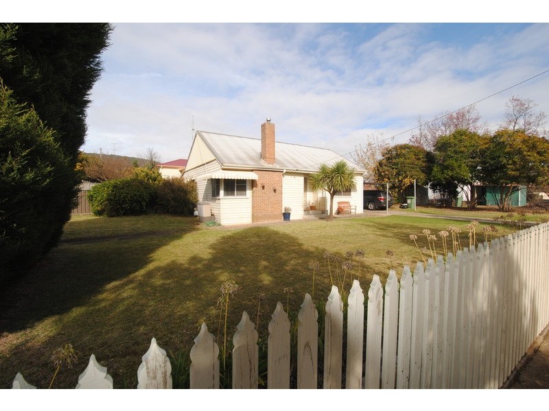 12 Amiens Street, Lithgow NSW 2790