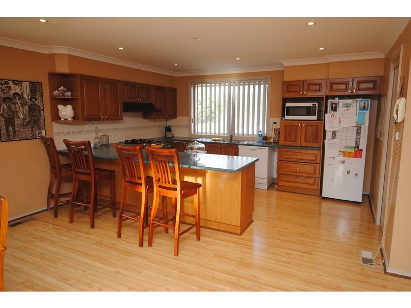 13 Chivers Close, Lithgow NSW 2790