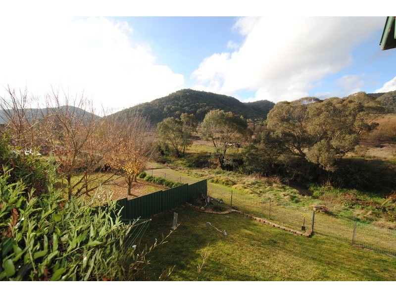 13 Chivers Close, Lithgow NSW 2790