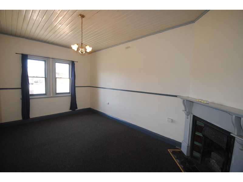 206 Inch Street, Lithgow NSW 2790